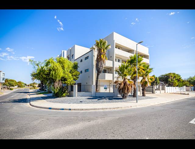20 BEDROOM APARTMENT BLOCK FOR SALE IN TABLE VIEW